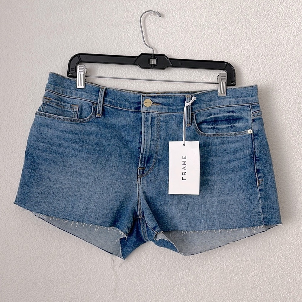 NWT FRAME| Le Cut Off Denim Shorts| Size 31